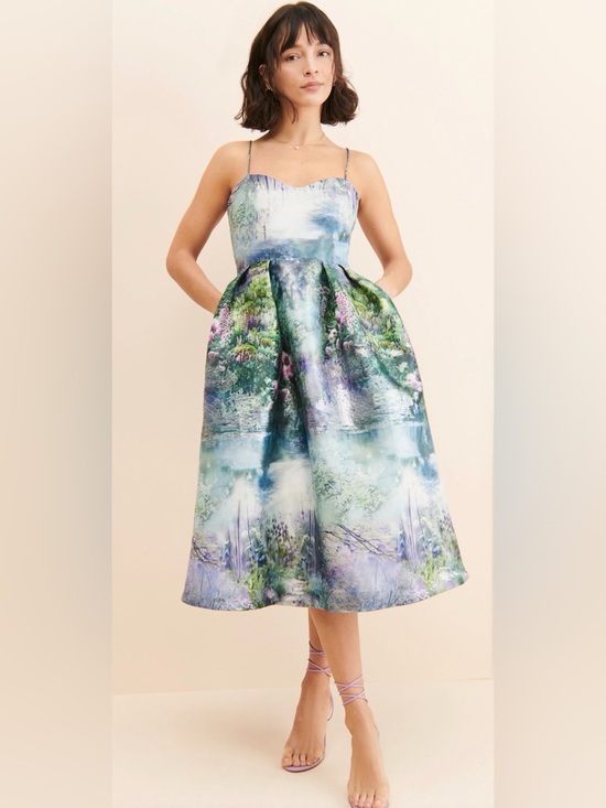 Monique Lhuillier Dresses & Skirts - Monique Lhuillier Garden Print Metallic Dress